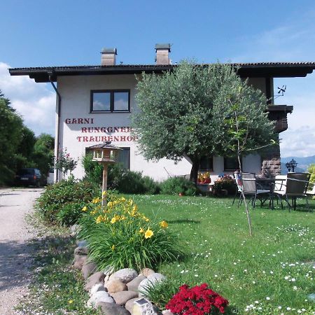 Garni Runggner Traubenhof Hotel Termeno Exterior photo